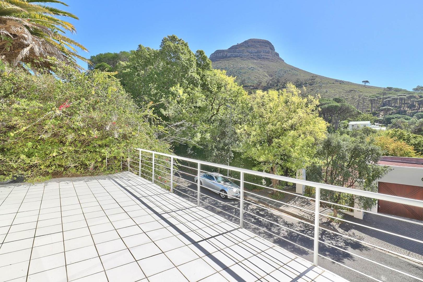 7 Bedroom Property for Sale in Higgovale Western Cape